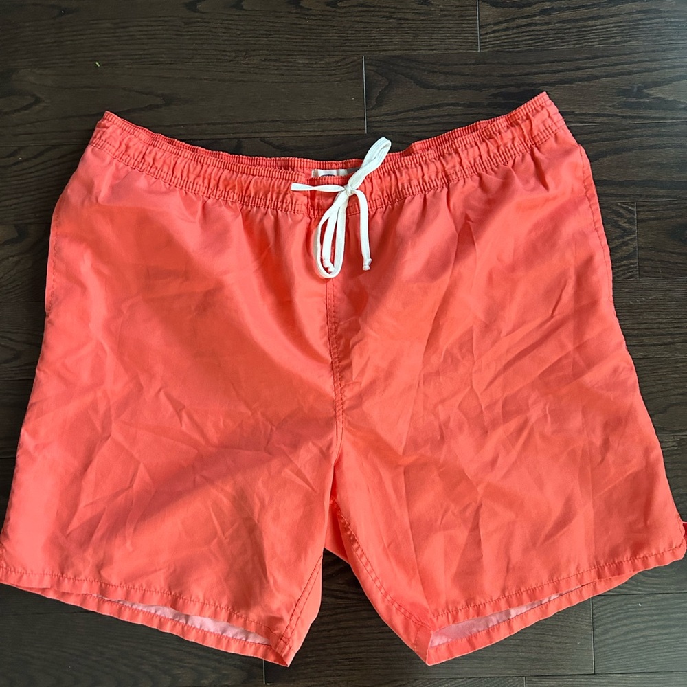 Men’s swim trunks